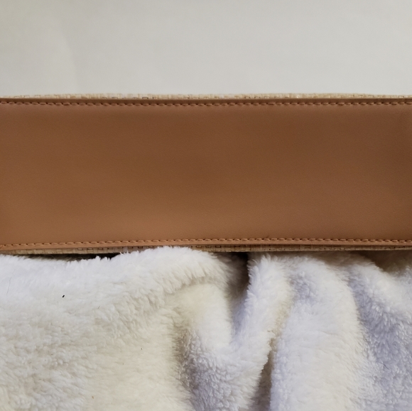 Etienne Aigner shoulder purse, NWOT Vegan handbags - Picture 4 of 14